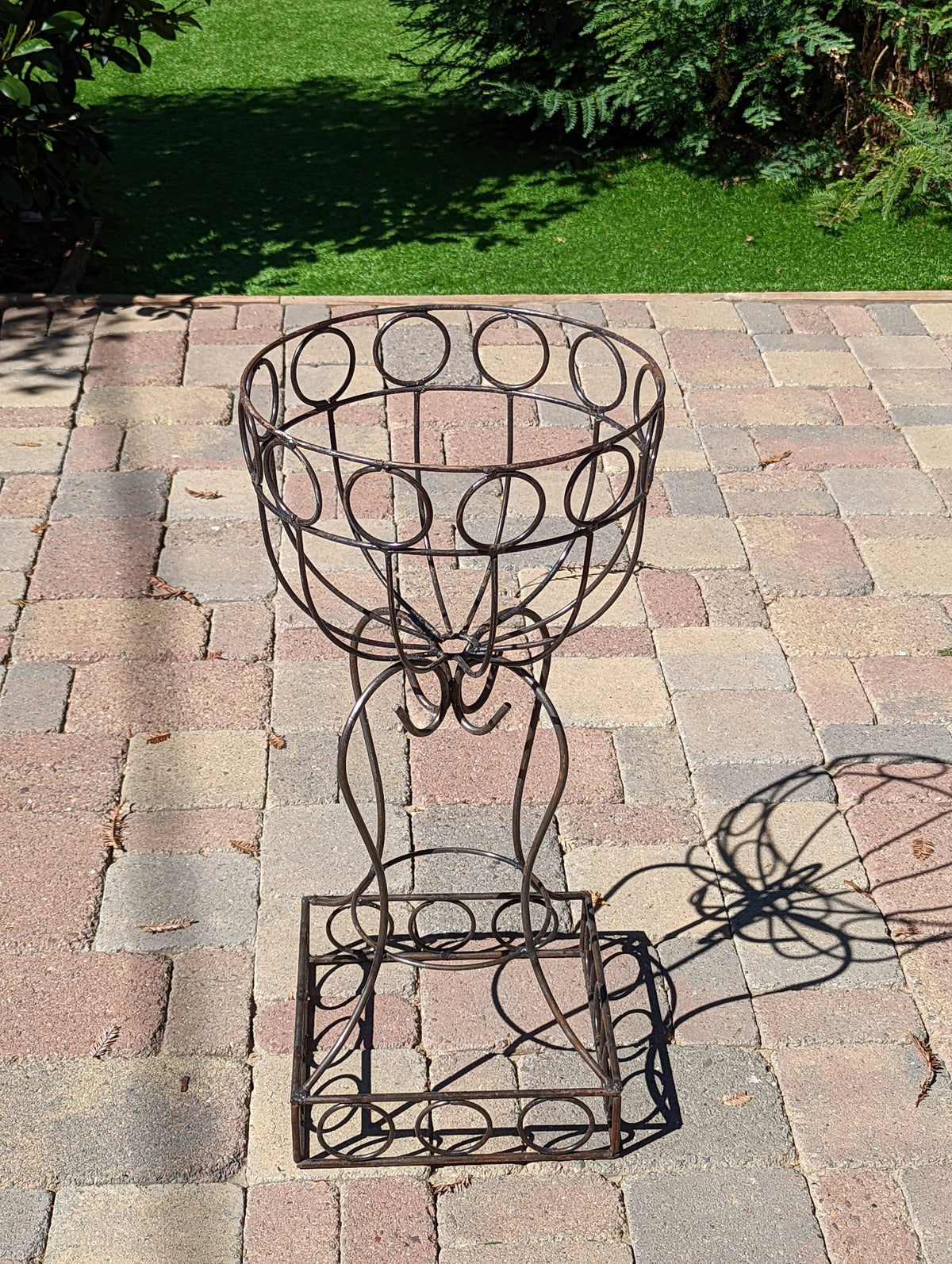 Metal Flower Pot Stand, Handmade Mexican Garden Decor, Flower Pot Holder, Decorative Yard Art, Flower Stand, Garden Decoration