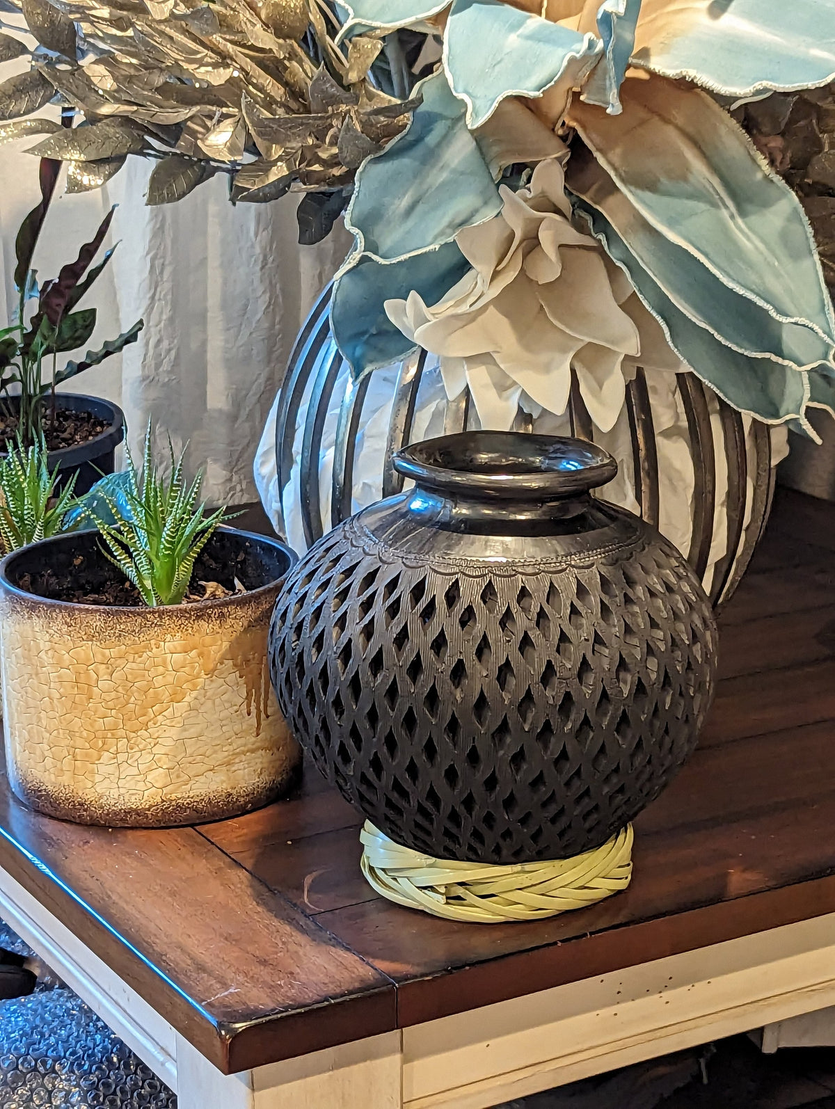 Decorative Centerpiece, Stunning Dried Flower Vase Black Pottery Home Decor, Handmade Mexican Pottery of San Bartolo, Oaxaca, Indoor Decor