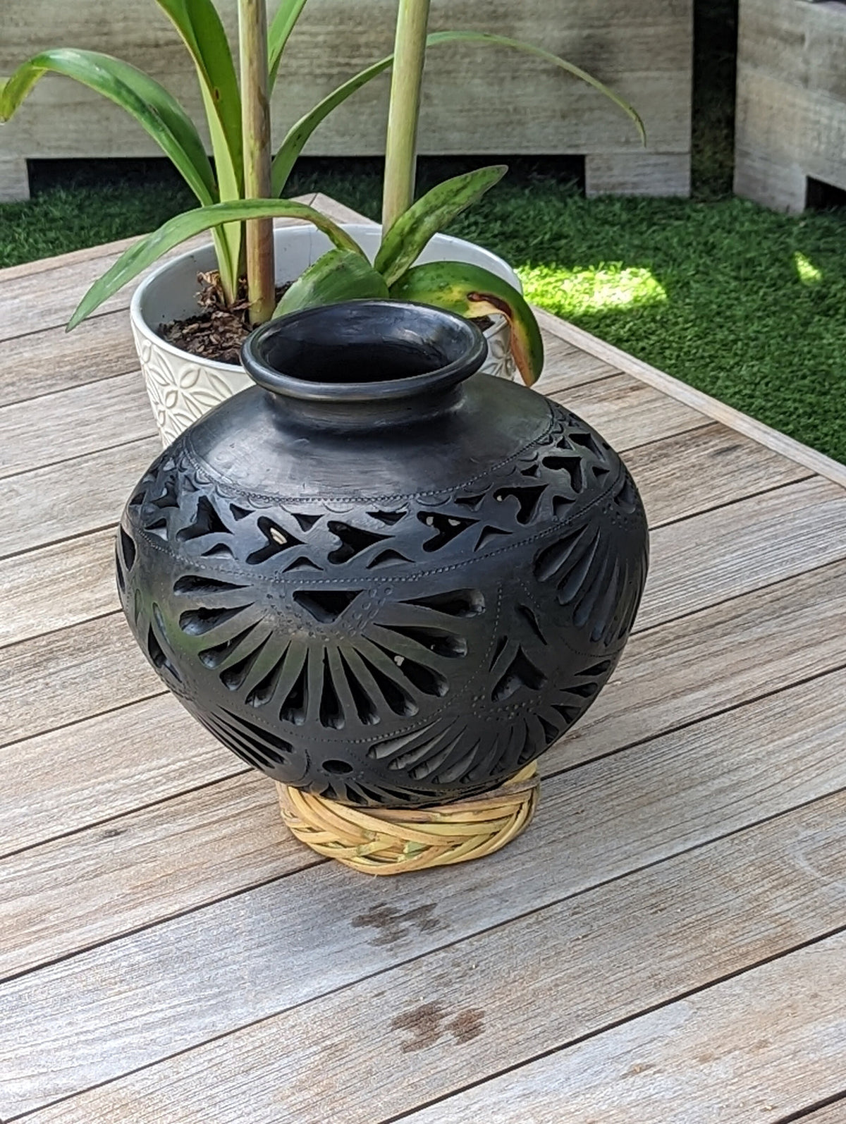 Decorative Centerpiece or Stunning Dried Flower Vase | Black Pottery Home Decor Handmade Mexican Pottery of San Bartolo, Oaxaca Indoor Decor