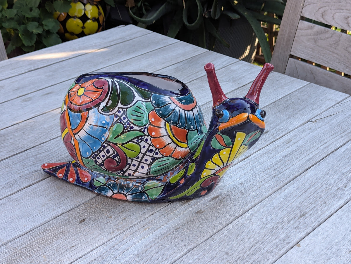 Talavera Snail Planter Mexican Pottery, Ceramic Planter Pot for Indoor Home Decor or Outdoor Garden Decor, Hand Painted Flower Pot (Copy)