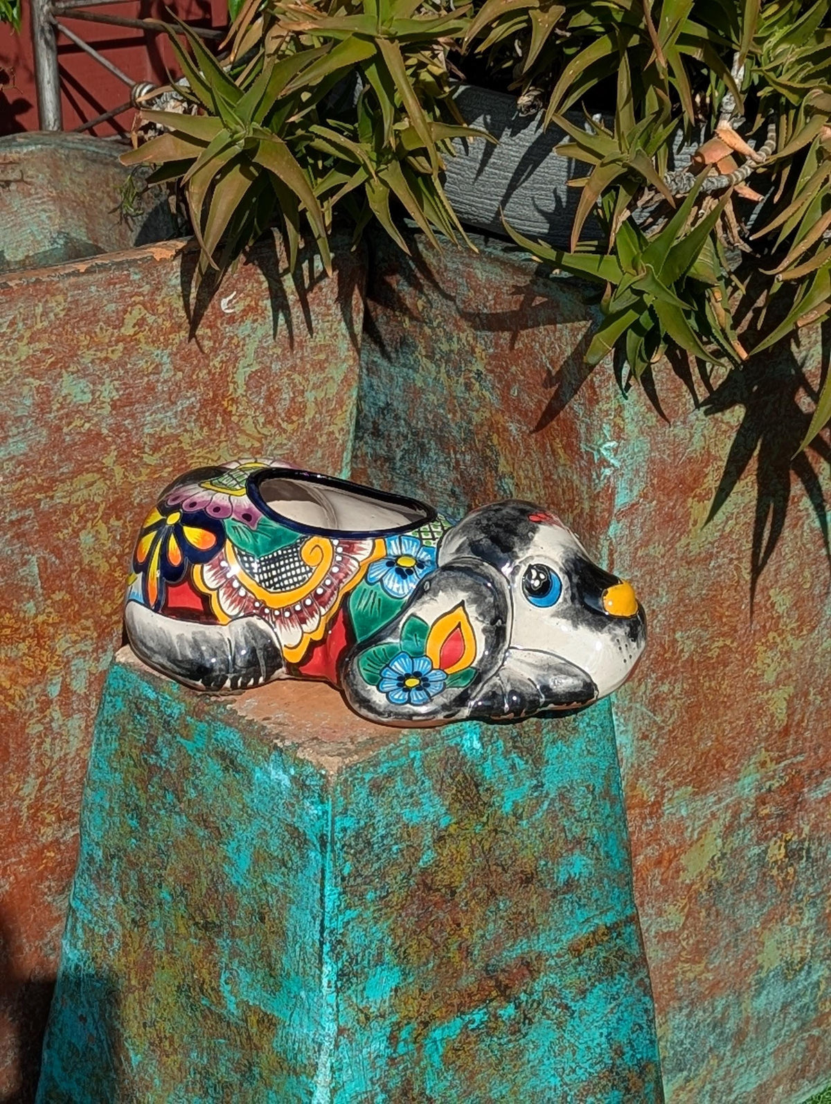 Talavera Bloodhound Flower Pot for Outdoor or Garden Decorations, Dog Lover Gift from luv2brd.com