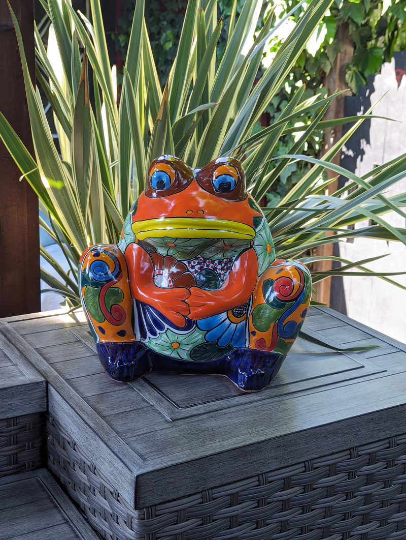 Talavera Frog Flower Pot | Ceramic Pottery for Indoor or Outdoor Planter Pot, Handmade Mexican Home Decor or Garden Decor & Yard Art