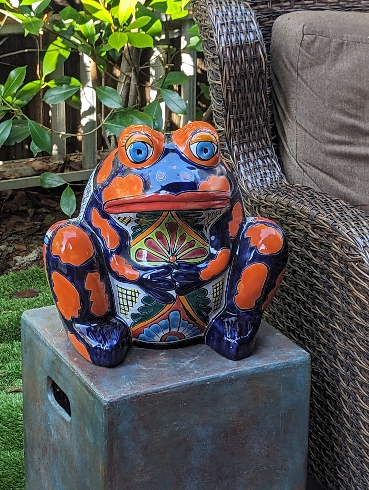 Talavera Frog Flower Pot | Ceramic Pottery for Indoor or Outdoor Planter Pot, Handmade Mexican Home Decor or Garden Decor & Yard Art