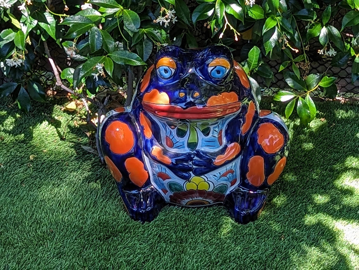 Talavera Frog Flower Pot | Ceramic Pottery for Indoor or Outdoor Planter Pot, Handmade Mexican Home Decor or Garden Decor & Yard Art