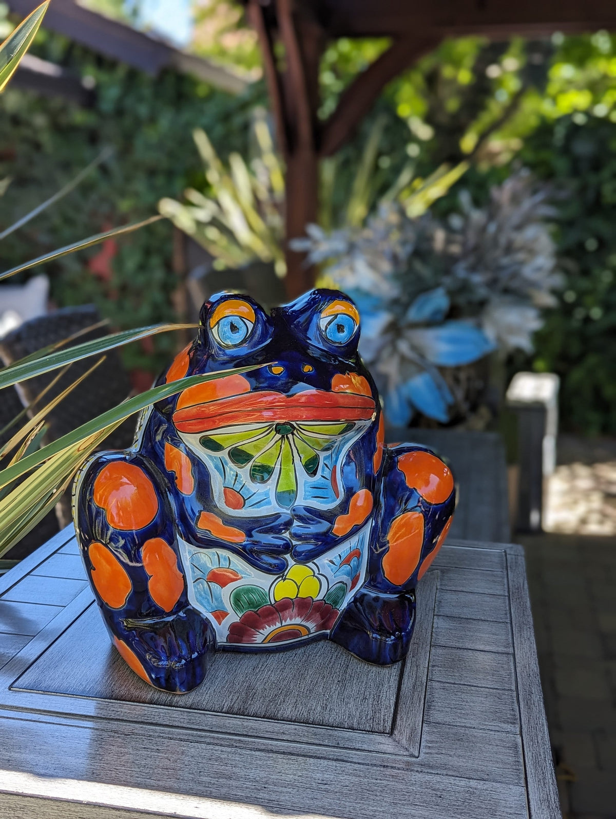 Talavera Frog Flower Pot | Ceramic Pottery for Indoor or Outdoor Planter Pot, Handmade Mexican Home Decor or Garden Decor & Yard Art