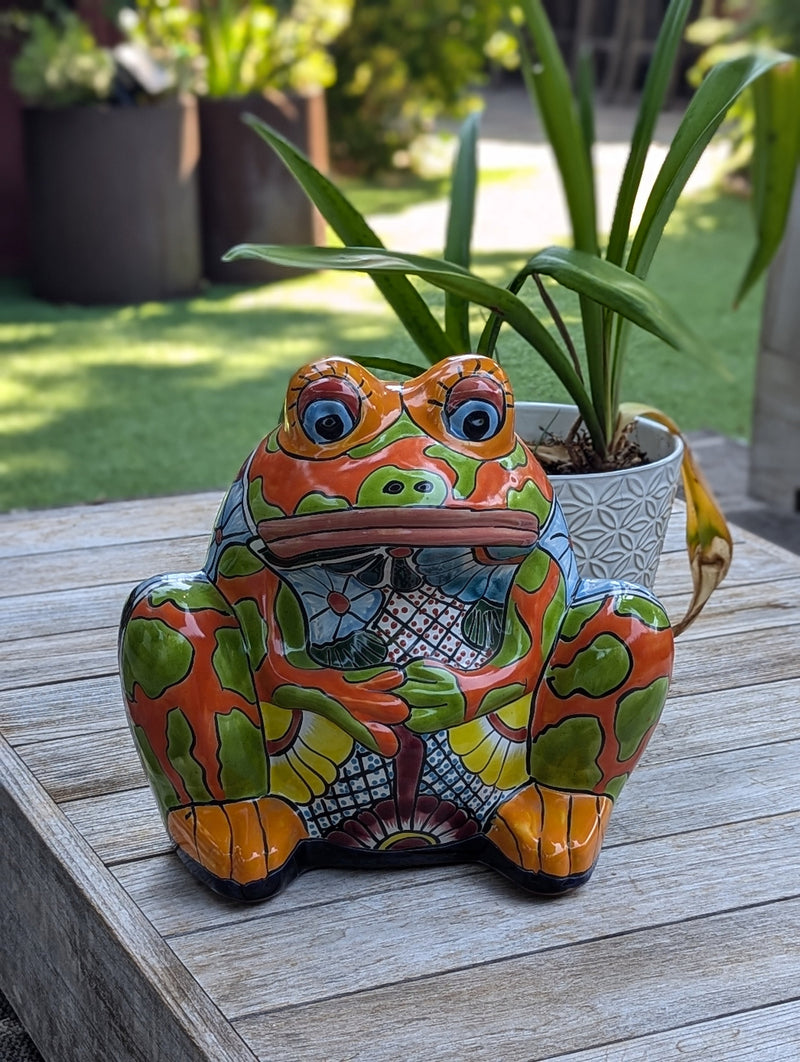 Talavera Frog Flower Pot | Ceramic Pottery for Indoor or Outdoor Planter Pot, Handmade Mexican Home Decor or Garden Decor & Yard Art