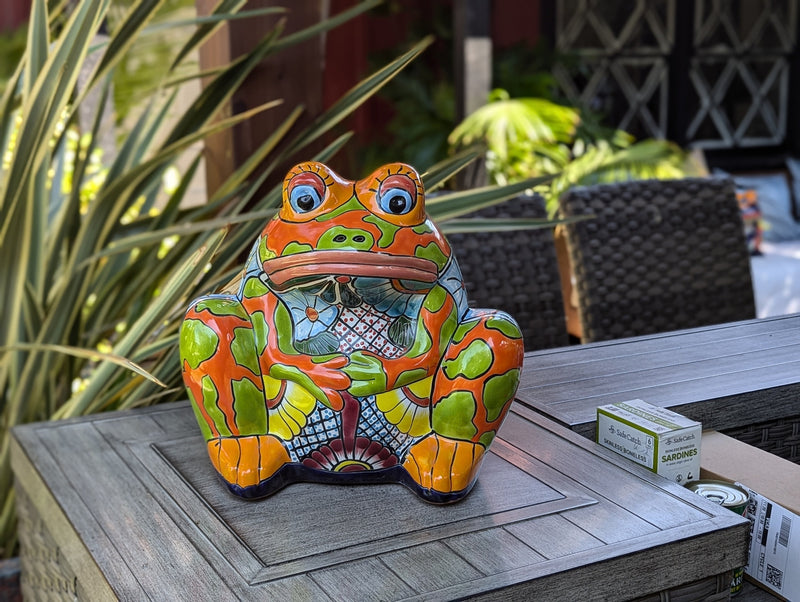 Talavera Frog Flower Pot | Ceramic Pottery for Indoor or Outdoor Planter Pot, Handmade Mexican Home Decor or Garden Decor & Yard Art