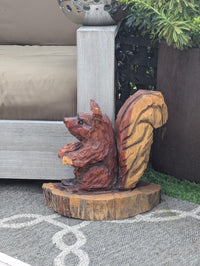 Wooden Squirrel Garden Statue Yard Art & Home Decor, Chainsaw Art Carved Wooden Squirrel Statue for Outdoor Decoration or Indoor Decor