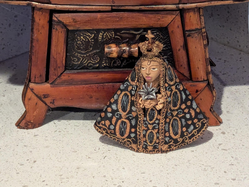 Handmade Figurine from Oaxaca Mexico | Mexican Art Sculpture for Shelf Decor or Home Decor | Original Clay Art Hand Painted Maiden