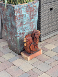 Wooden Rooster Garden Statue Yard Art & Home Decor, Chainsaw Art Carved Wooden Rooster Statue for Outdoor Decoration or Indoor Decor