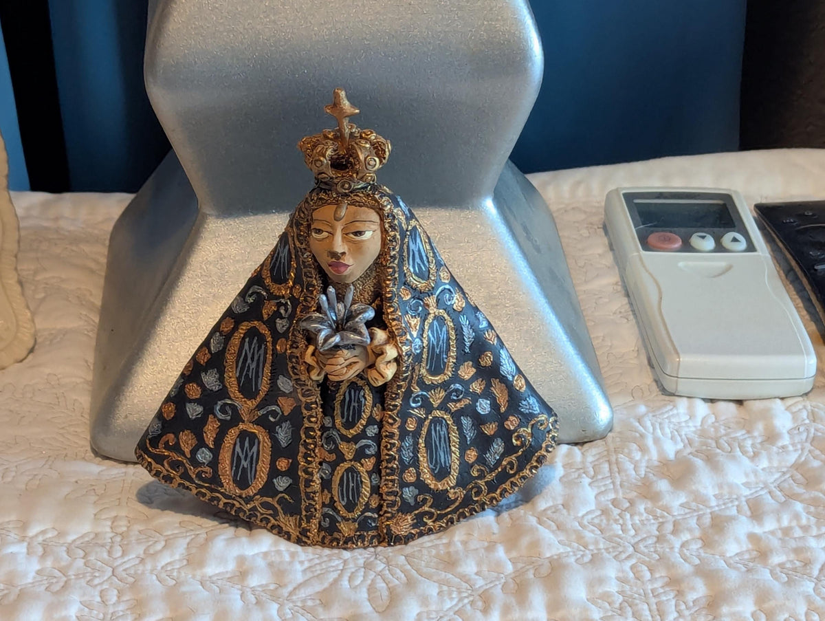 Handmade Figurine from Oaxaca Mexico | Mexican Art Sculpture for Shelf Decor or Home Decor | Original Clay Art Hand Painted Maiden