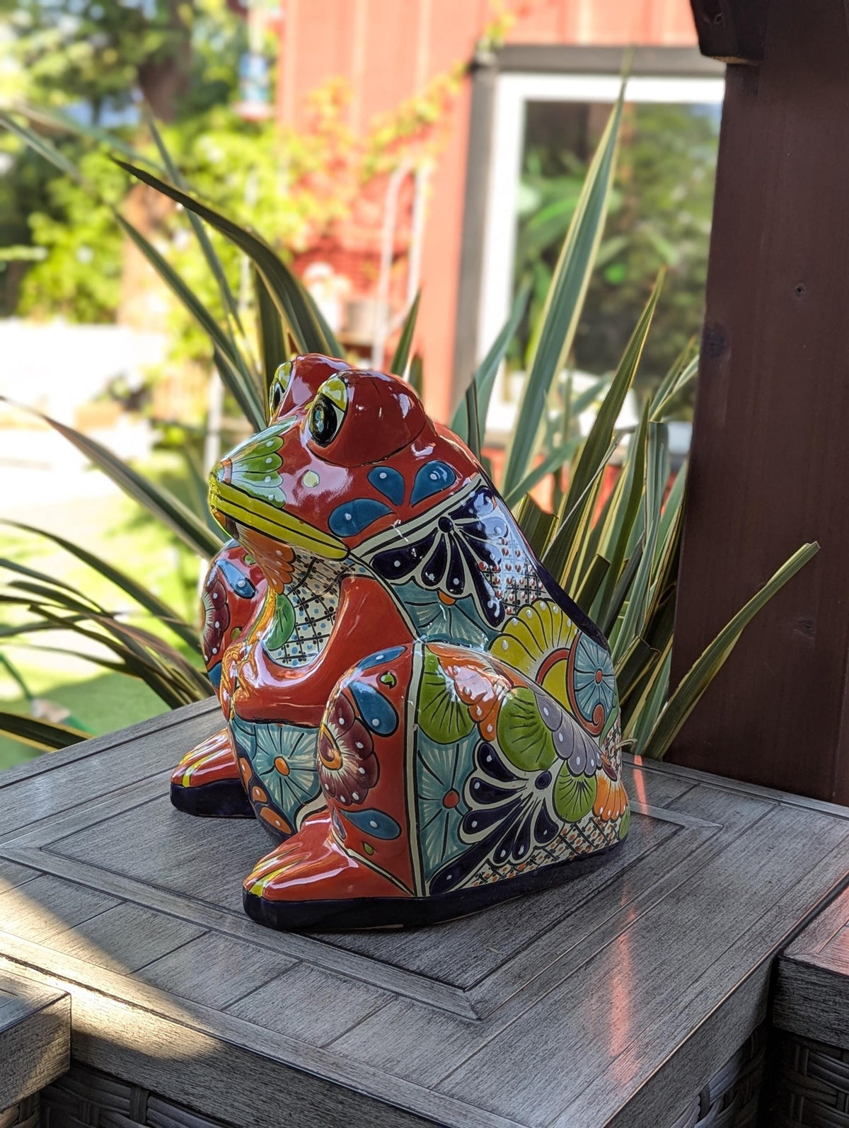 Talavera Frog Flower Pot | Ceramic Pottery for Indoor or Outdoor Planter Pot, Handmade Mexican Home Decor or Garden Decor & Yard Art