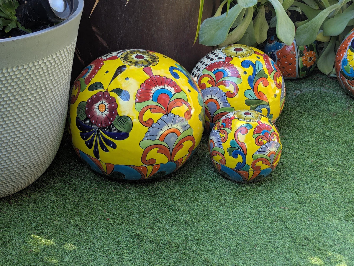 Talavera Garden Spheres: Handmade Mexican Yard Art Decor, Set of 3