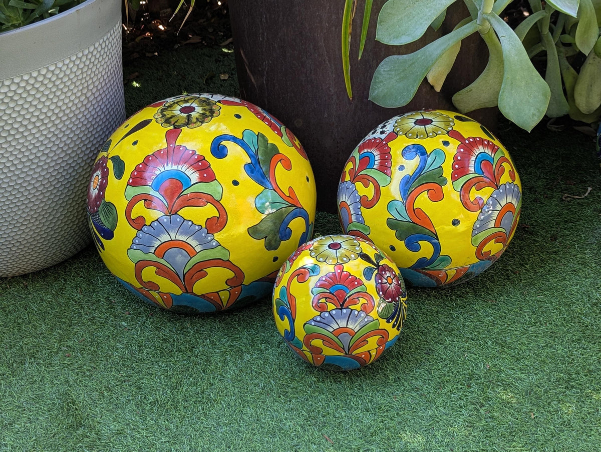 Talavera Garden Spheres: Handmade Mexican Yard Art Decor, Set of 3