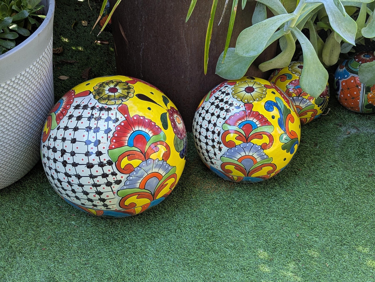 Talavera Garden Spheres: Handmade Mexican Yard Art Decor, Set of 3