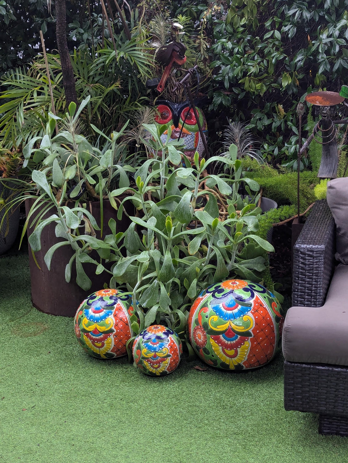 Talavera Garden Spheres: Handmade Mexican Yard Art Decor, Set of 3