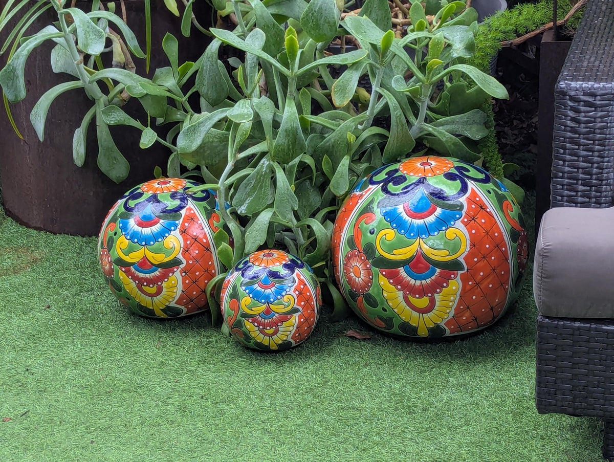 Talavera Garden Spheres: Handmade Mexican Yard Art Decor, Set of 3