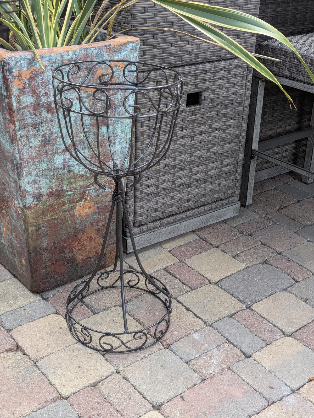 Wrought-Iron Flower Pot Stand  | Handmade Mexican Garden Decor & Yard Art