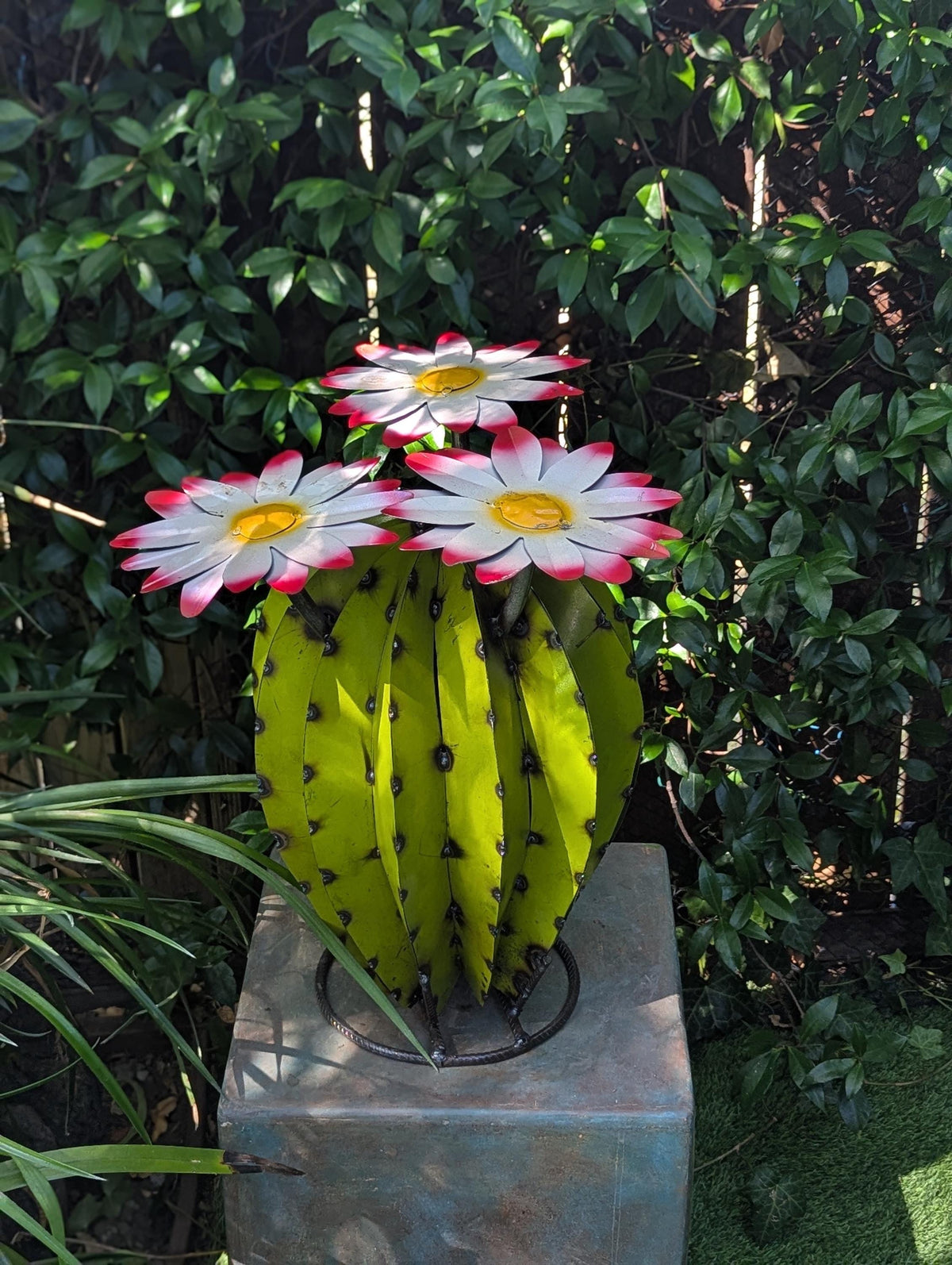 Metal Cactus Garden Sculpture with Blooming Flowers | Rustic Yard Art & Outdoor Lawn Ornament