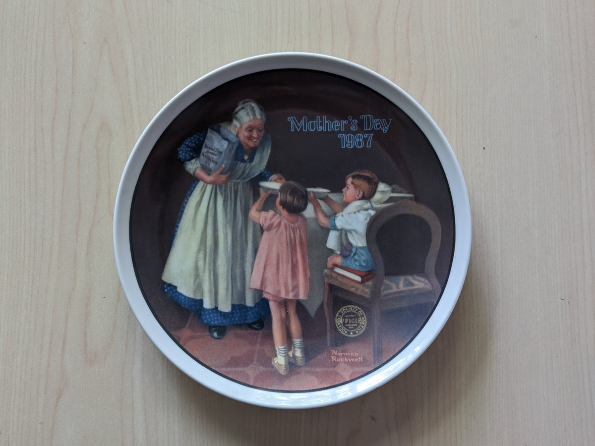 Norman Rockwell Vintage Decorative Plate, Wall Decorations for Family Room, Bathroom Wall Decor, Office Wall Decor, "Grandma's Surprise"