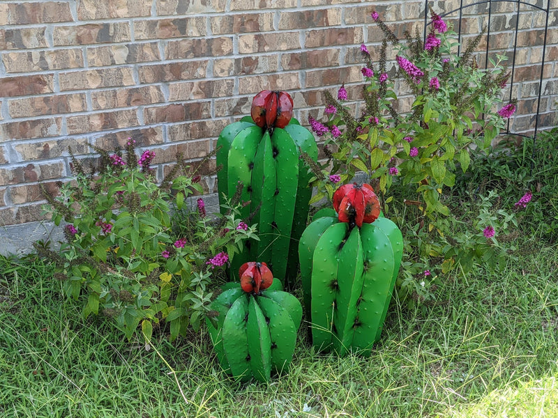 Saguaro Cactus Garden Decor - Family of 3 Metal Cactus Decorations for Yard or Home, Hand Painted Lifelike Saguaro Cactus is Mexican Garden Art