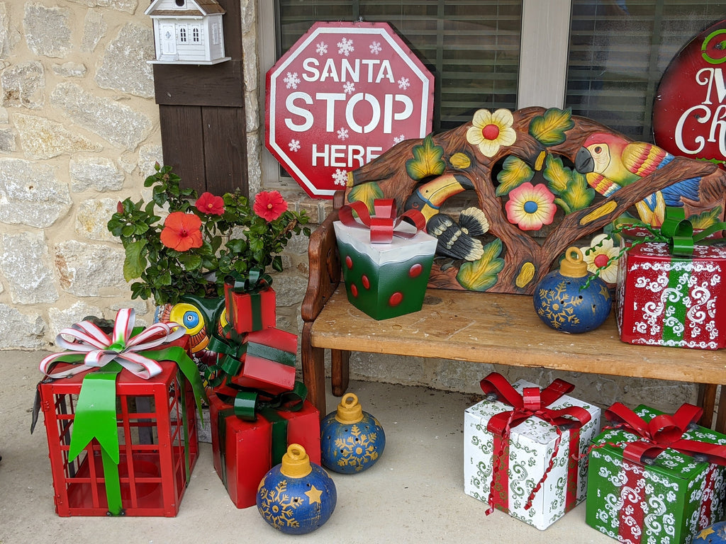 Santa Stop Here Outdoor Sign, Fun Metal Christmas Sign Decor, Large Metal Signs for Christmas, Outside Porch Decor, Inside Home Decor