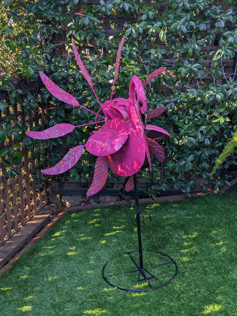 Flamingo Wind Spinner Garden Decor & Pool or Yard Art, Outdoor Decoration Will Rotate Fast on a Windy Day