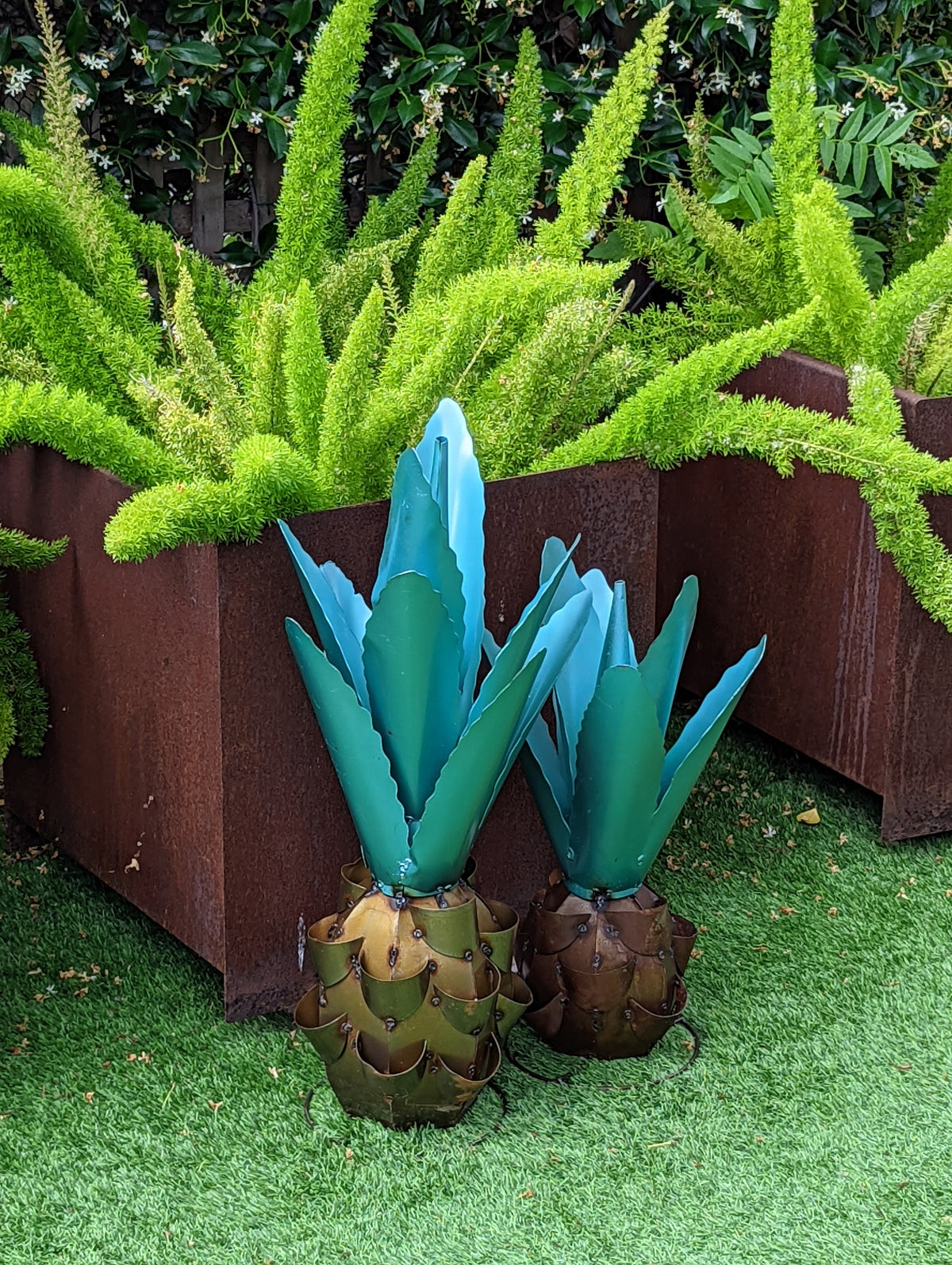 Blue Agave Metal Cactus Yard Art & Garden Decor, Handmade Lifelike Agave Plant in Teal Mexican Art for Your Outdoor Yard or Home
