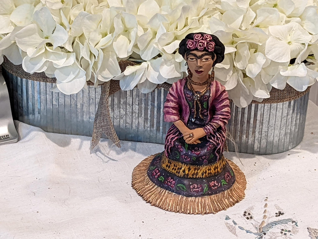 Oaxacan Woman, Oaxaca Folk Art, Woman figurine, Woman folk art, Handmade in Oaxaca Mexico,