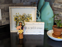 Oaxacan Woman Flower Vendor, Mexican Folk Art from Oaxaca, Clay Figurine, Handmade by Juan Jose Aguilar, Collectible Women Statuette