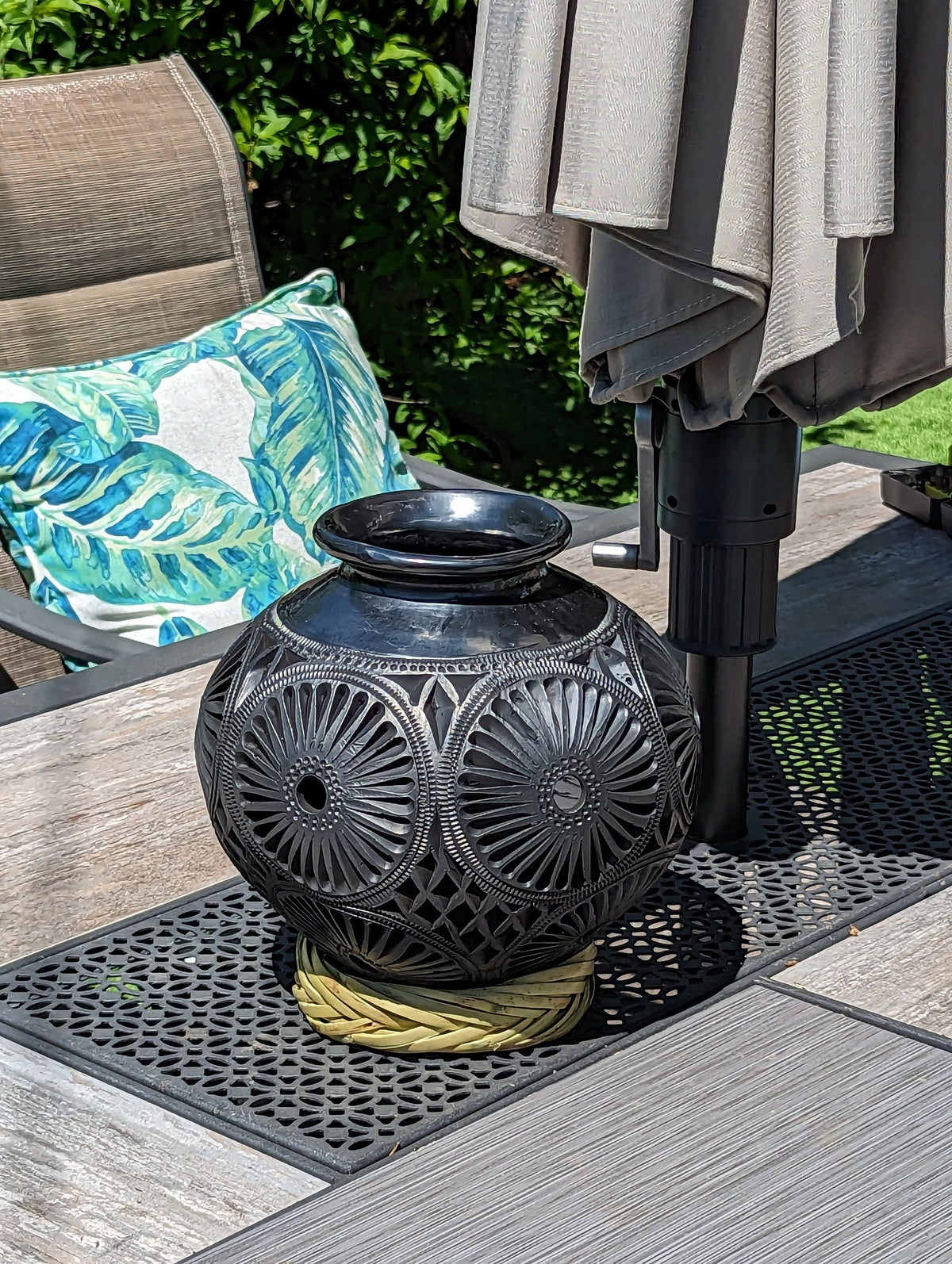 Decorative Vase Barro Negro, Stunning Black Pottery Home Decor, Handmade Mexican Pottery from San Bartolo, Oaxaca, Mexico, Dried Flower Vase