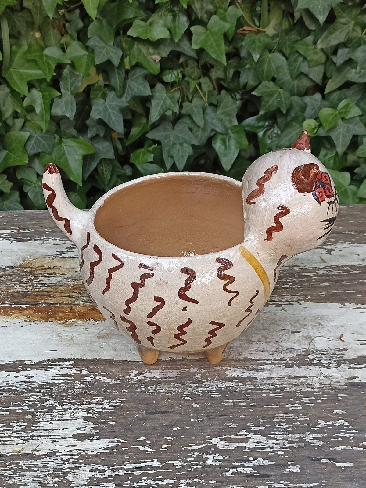 Ceramic Cat Planter, Flower Pot, Handmade Mexican Pottery from Atzompa, Mexico, Home Decor, Indoor or Outdoor Decor, Charming Plant Pot