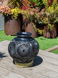 Decorative Vase Barro Negro, Stunning Black Pottery Home Decor, Handmade Mexican Pottery from San Bartolo, Oaxaca, Mexico, Dried Flower Vase