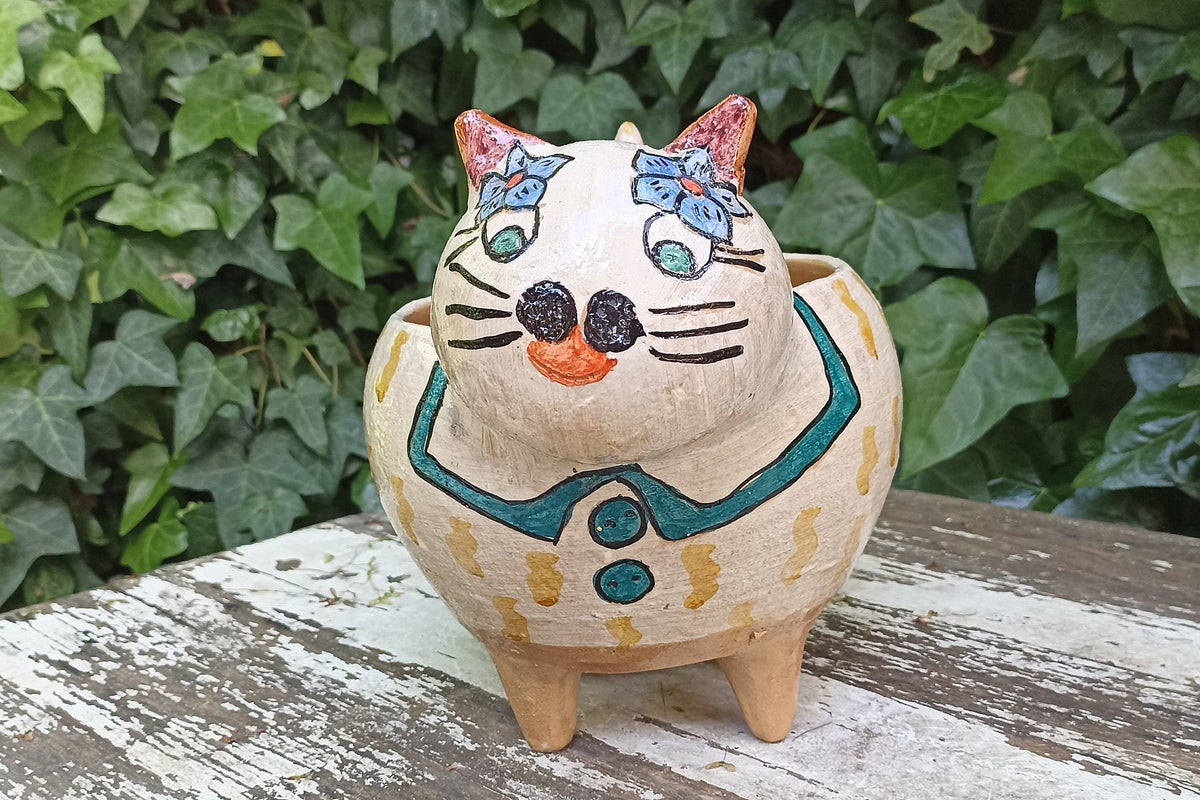 Ceramic Cat Planter, Flower Pot, Handmade Mexican Pottery from Atzompa, Mexico, Home Decor, Indoor or Outdoor Decor, Charming Plant Pot