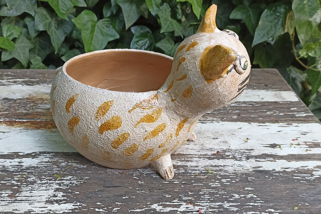 Ceramic Cat Planter, Flower Pot, Handmade Mexican Pottery from Atzompa, Mexico, Home Decor, Indoor or Outdoor Decor, Charming Plant Pot