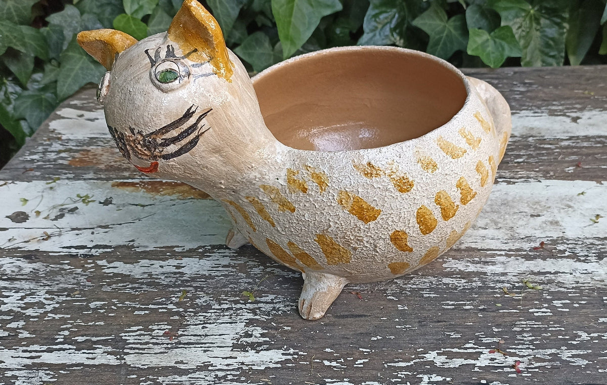 Ceramic Cat Planter, Flower Pot, Handmade Mexican Pottery from Atzompa, Mexico, Home Decor, Indoor or Outdoor Decor, Charming Plant Pot