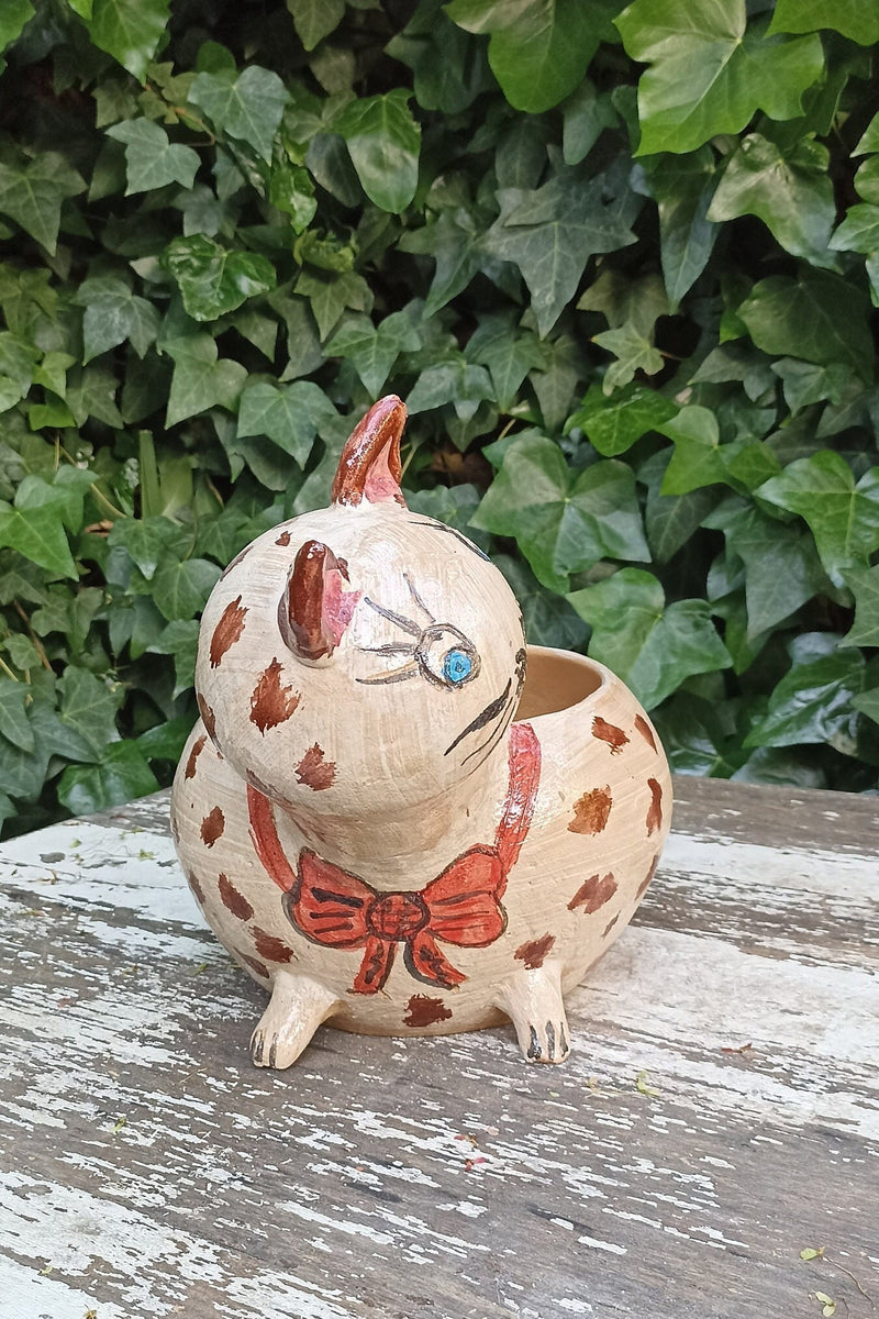 Ceramic Cat Planter, Flower Pot, Handmade Mexican Pottery from Atzompa, Mexico, Home Decor, Indoor or Outdoor Decor, Charming Plant Pot