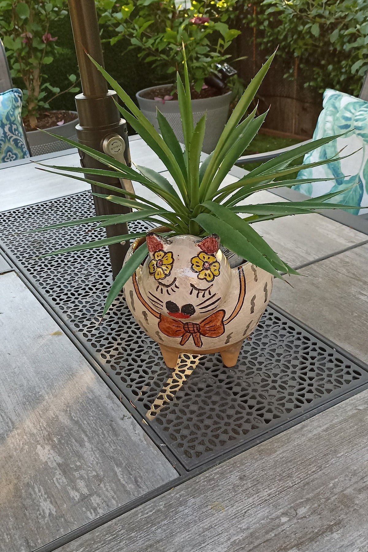 Ceramic Cat Planter, Flower Pot, Handmade Mexican Pottery from Atzompa, Mexico, Home Decor, Indoor or Outdoor Decor, Charming Plant Pot