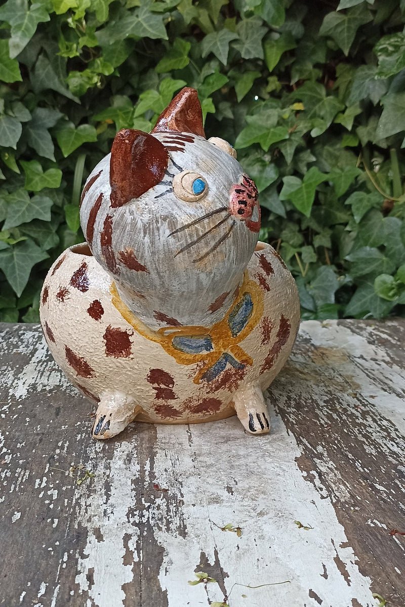 Ceramic Cat Planter, Flower Pot, Handmade Mexican Pottery from Atzompa, Mexico, Home Decor, Indoor or Outdoor Decor, Charming Plant Pot