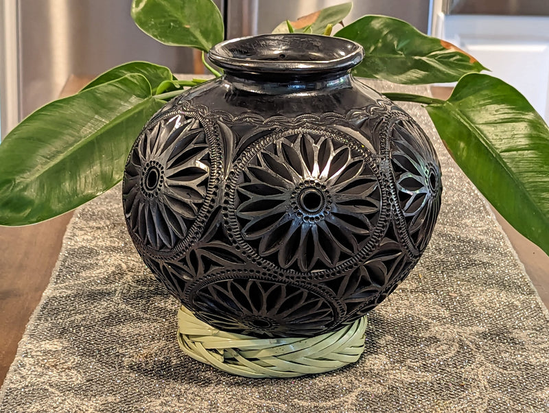 Decorative Centerpiece, Stunning Dried Flower Vase Black Pottery Home Decor, Handmade Mexican Pottery of San Bartolo, Oaxaca, Indoor Decor