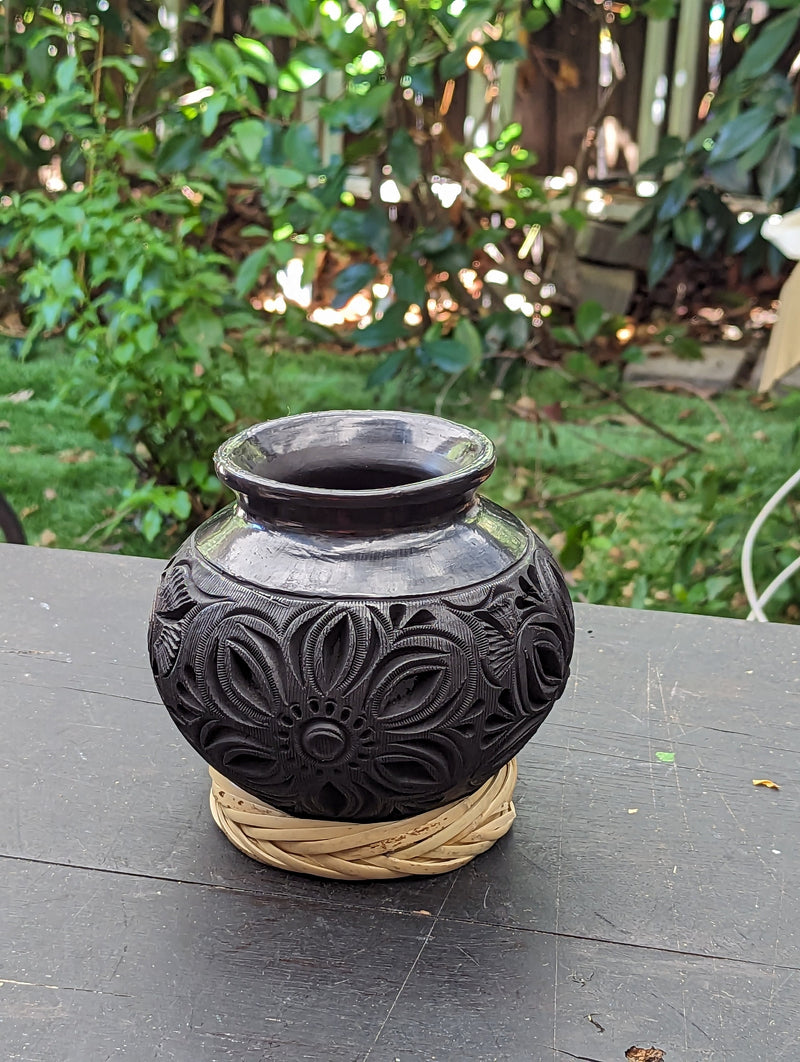 Stunning Dried Flower Vase Black Pottery Home Decor, Handmade Mexican Pottery of San Bartolo, Oaxaca, Indoor Decor, Small Centerpiece