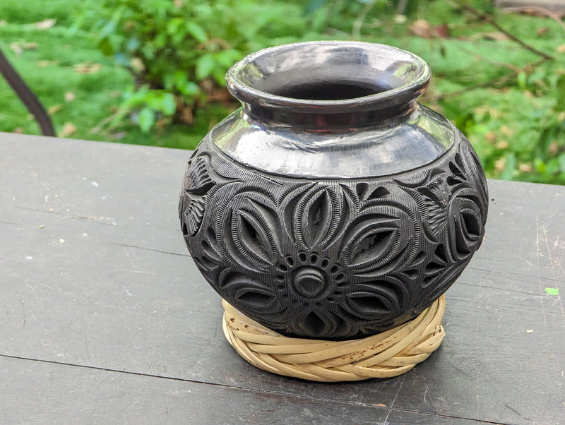 Stunning Dried Flower Vase Black Pottery Home Decor, Handmade Mexican Pottery of San Bartolo, Oaxaca, Indoor Decor, Small Centerpiece